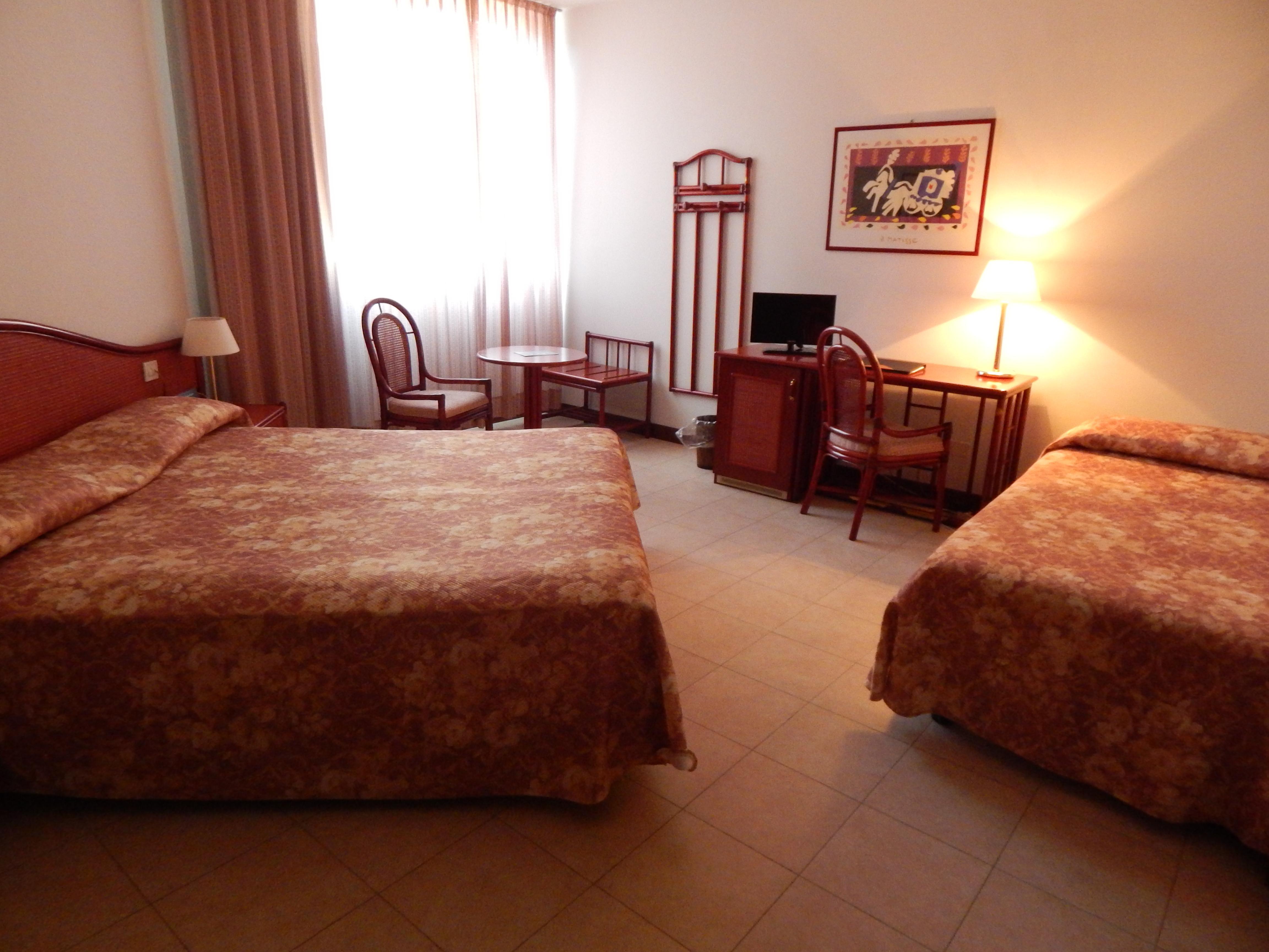 Quarto Inferiore Hilton Garden Inn Bologna North מראה חיצוני תמונה