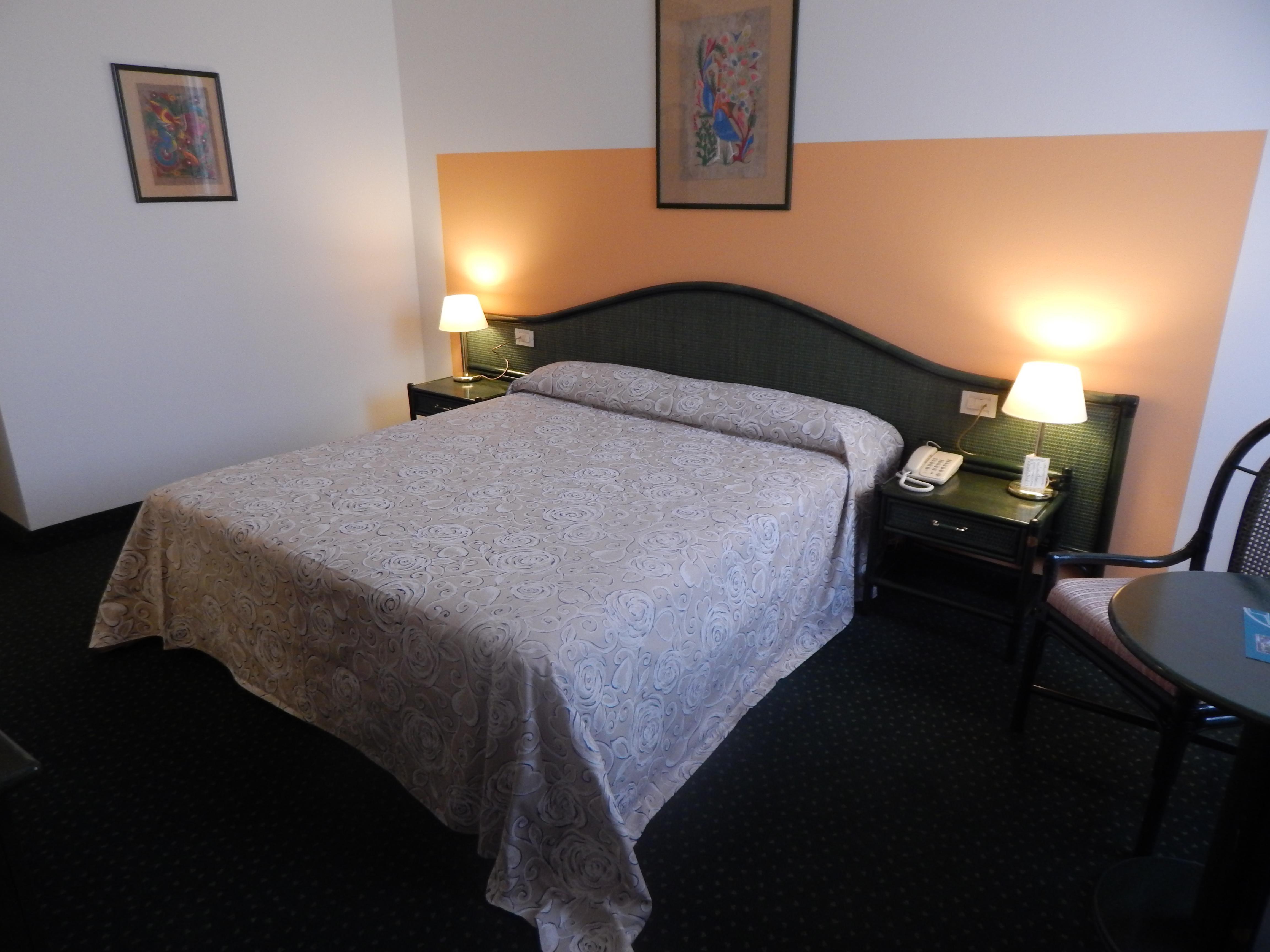 Quarto Inferiore Hilton Garden Inn Bologna North מראה חיצוני תמונה