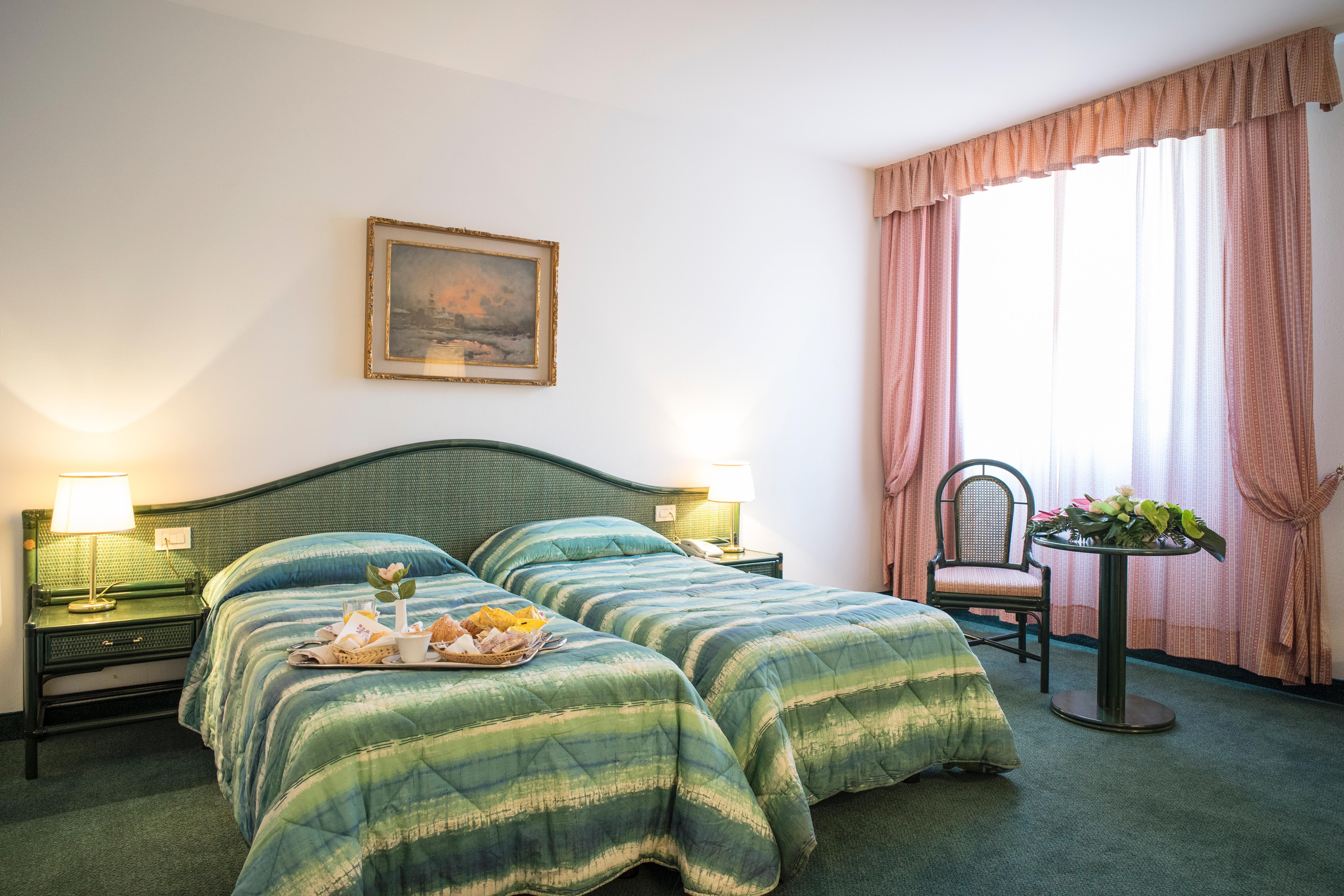 Quarto Inferiore Hilton Garden Inn Bologna North מראה חיצוני תמונה