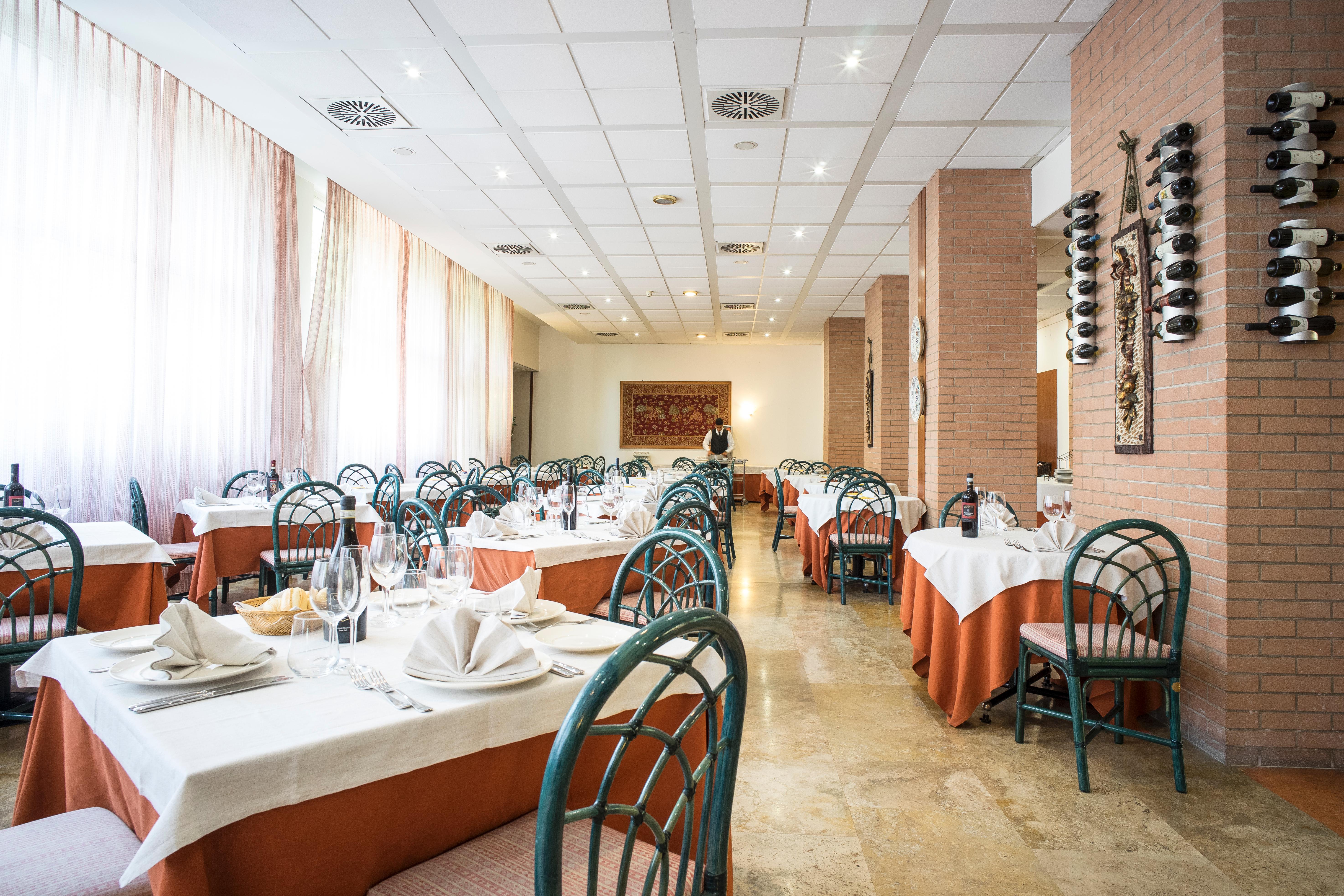Quarto Inferiore Hilton Garden Inn Bologna North מראה חיצוני תמונה