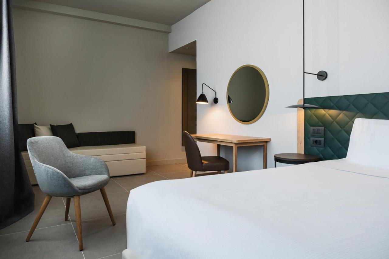 Quarto Inferiore Hilton Garden Inn Bologna North מראה חיצוני תמונה